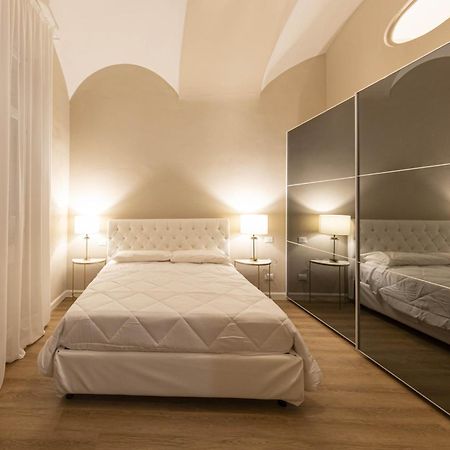 Sibilla Suite Apartment - Via Oberdan 13 ボローニャ エクステリア 写真