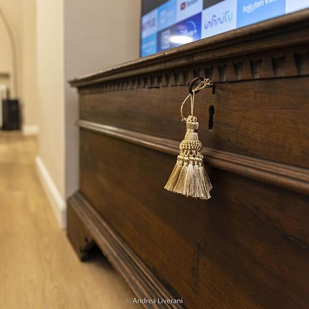 Sibilla Suite Apartment - Via Oberdan 13 ボローニャ エクステリア 写真
