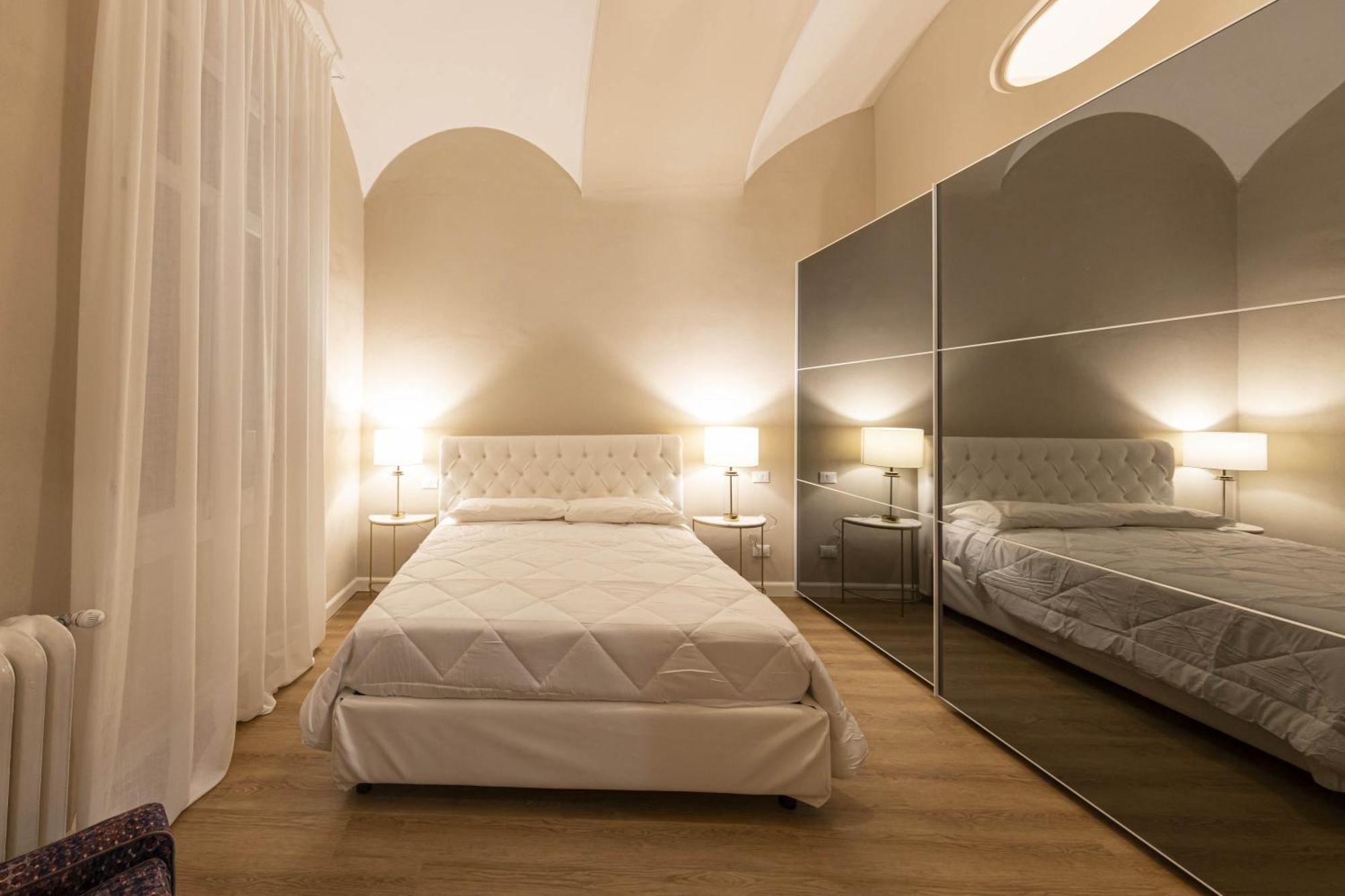 Sibilla Suite Apartment - Via Oberdan 13 ボローニャ エクステリア 写真