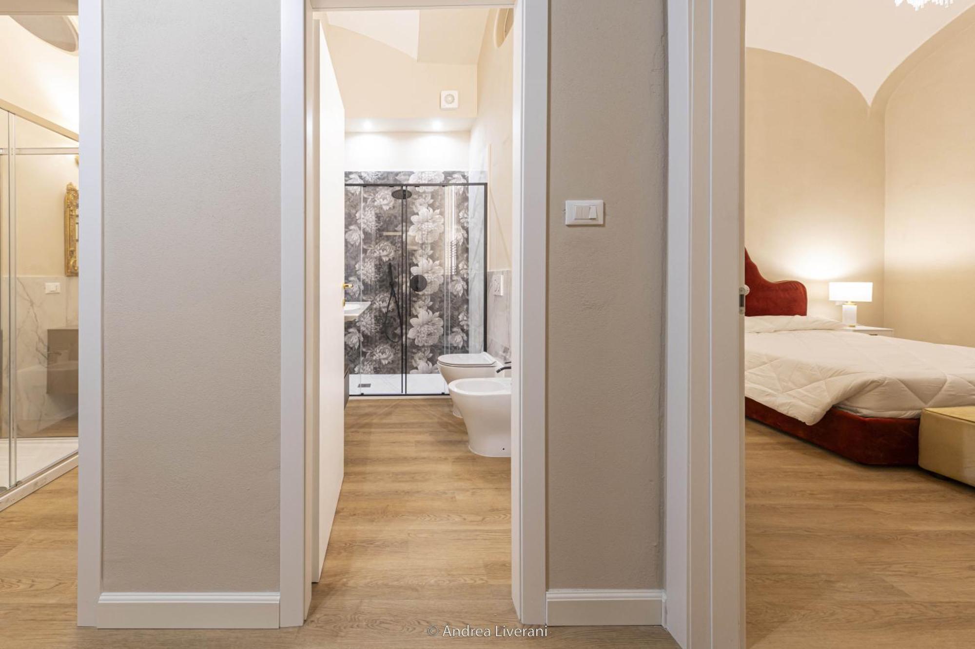 Sibilla Suite Apartment - Via Oberdan 13 ボローニャ エクステリア 写真