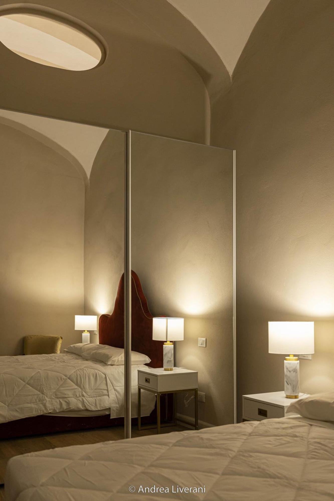 Sibilla Suite Apartment - Via Oberdan 13 ボローニャ エクステリア 写真