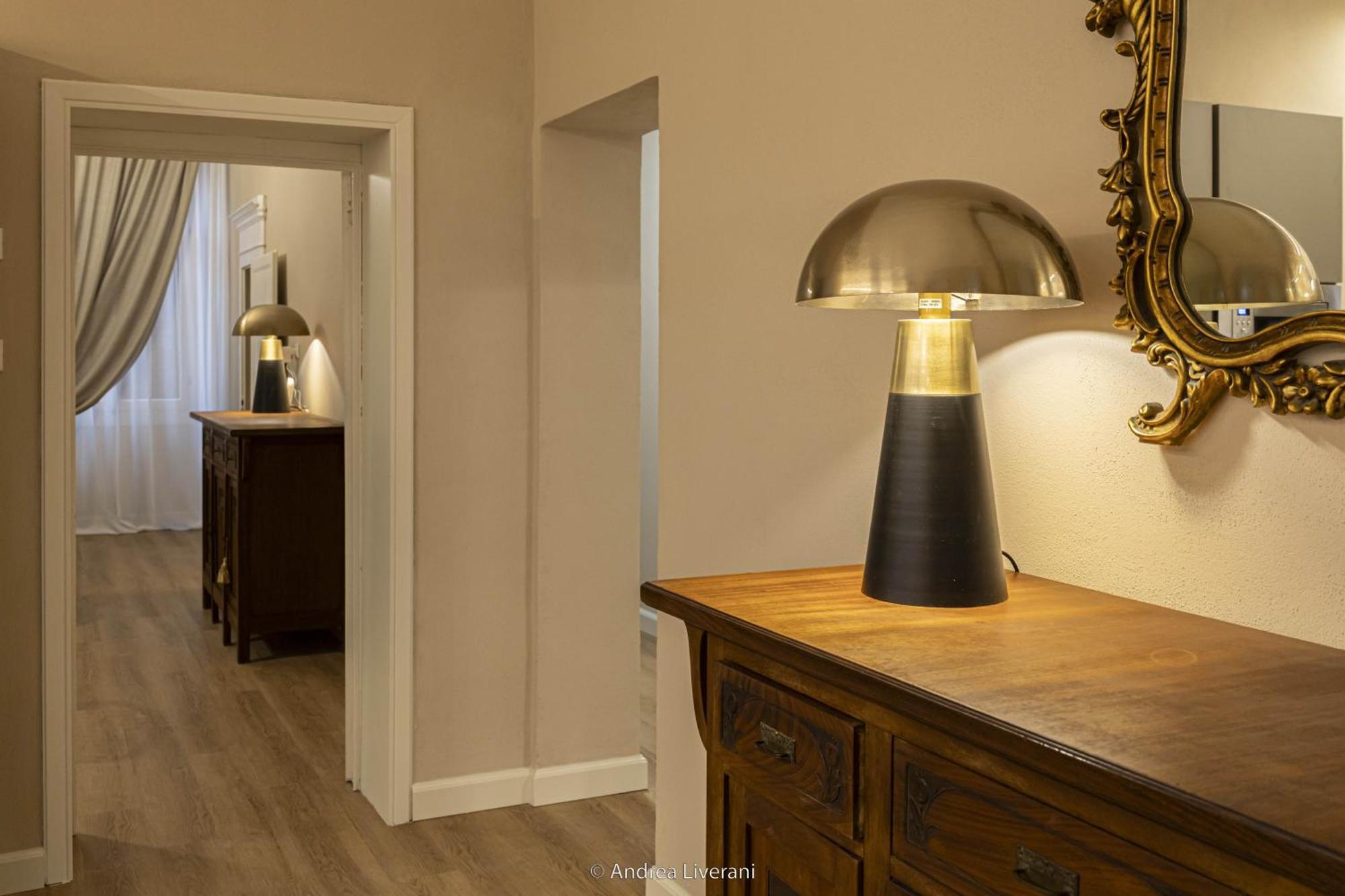 Sibilla Suite Apartment - Via Oberdan 13 ボローニャ エクステリア 写真