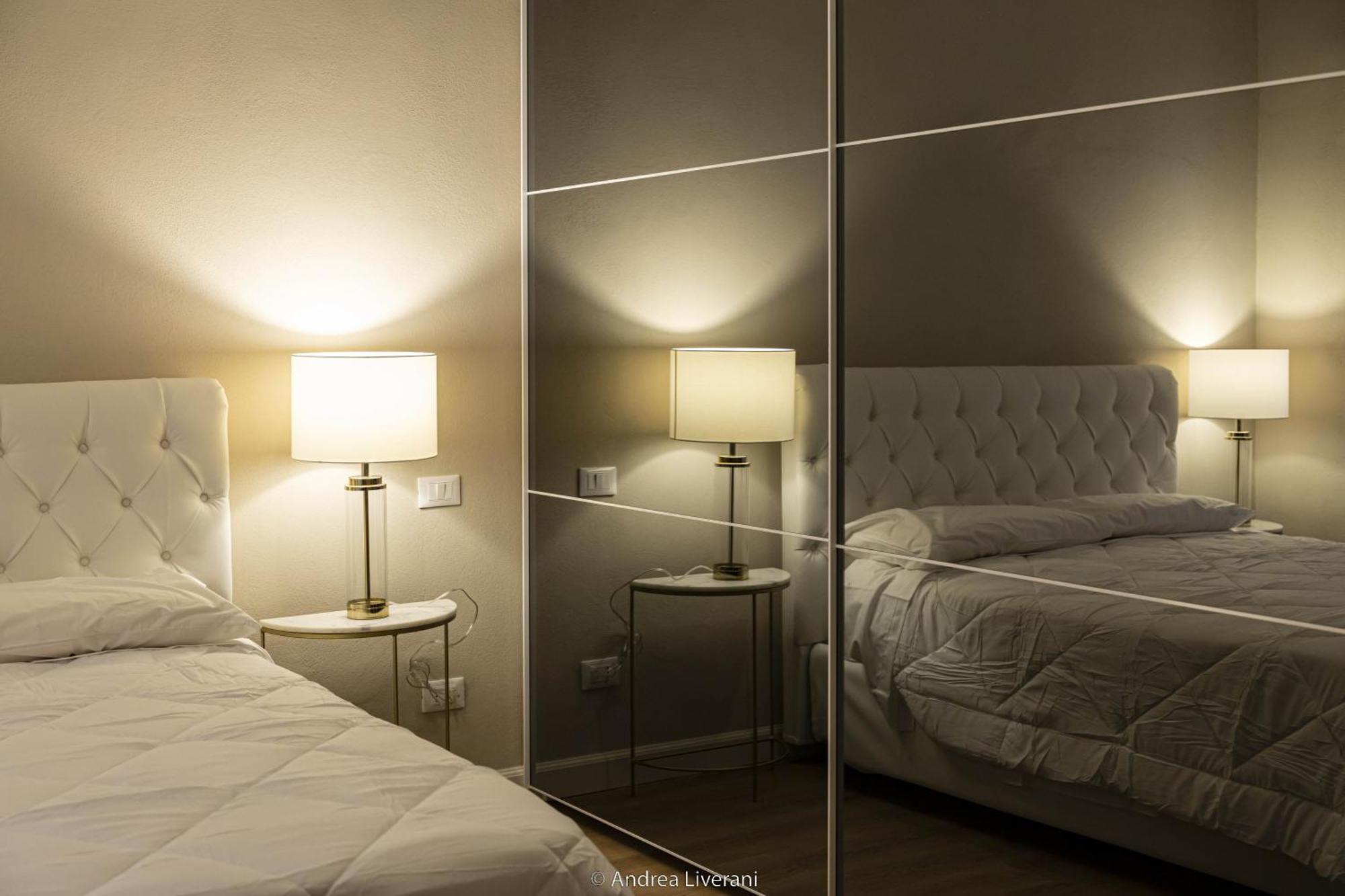 Sibilla Suite Apartment - Via Oberdan 13 ボローニャ エクステリア 写真